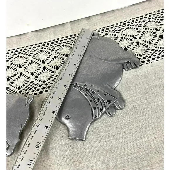 VTG Pewter Pig Trivet and Wall Decor Kitchen - Picture 3 of 14